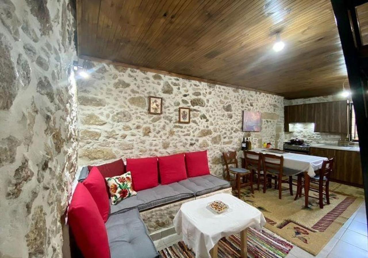 Nikos Traditional House Malathiros Bagian luar foto